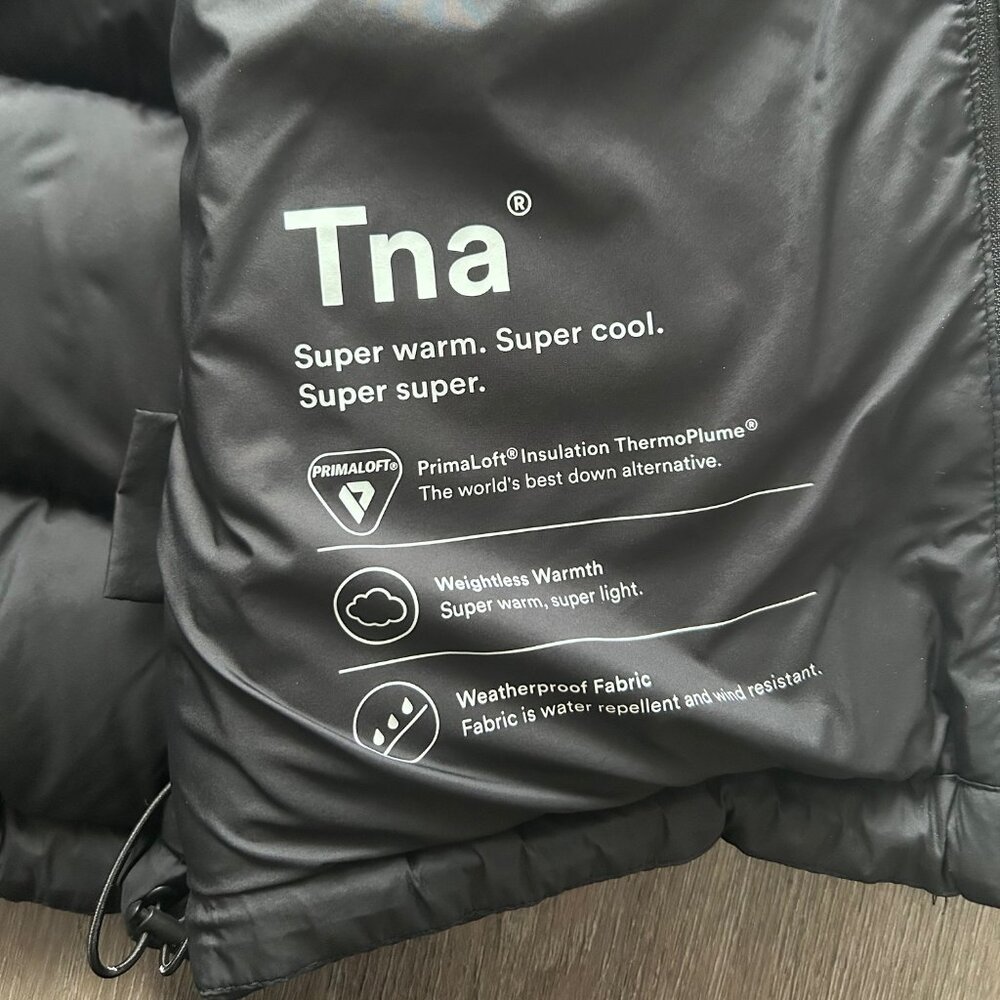 TNA Black Super Puffer Jacket - Picture 3 of 5